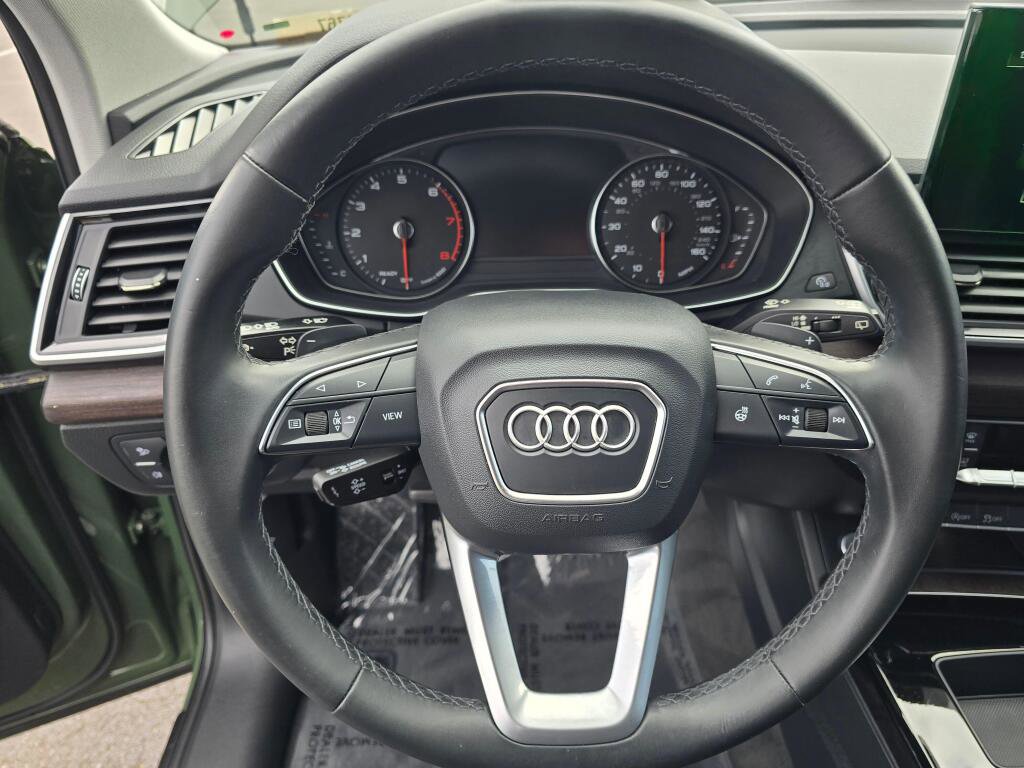 Used 2023 Audi Q5 2.0T Premium w/ Convenience Package image 13