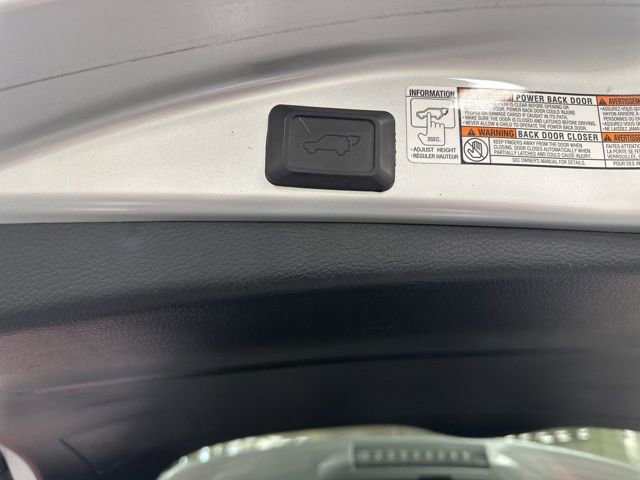 Used 2013 Toyota RAV4 Limited image 22