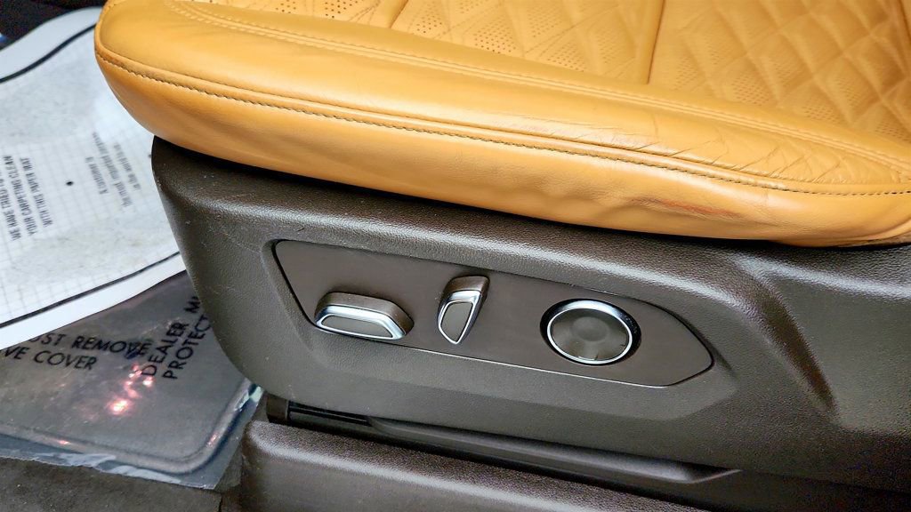 Used 2021 Cadillac Escalade Sport w/ Driver Assist Tech Package image 12