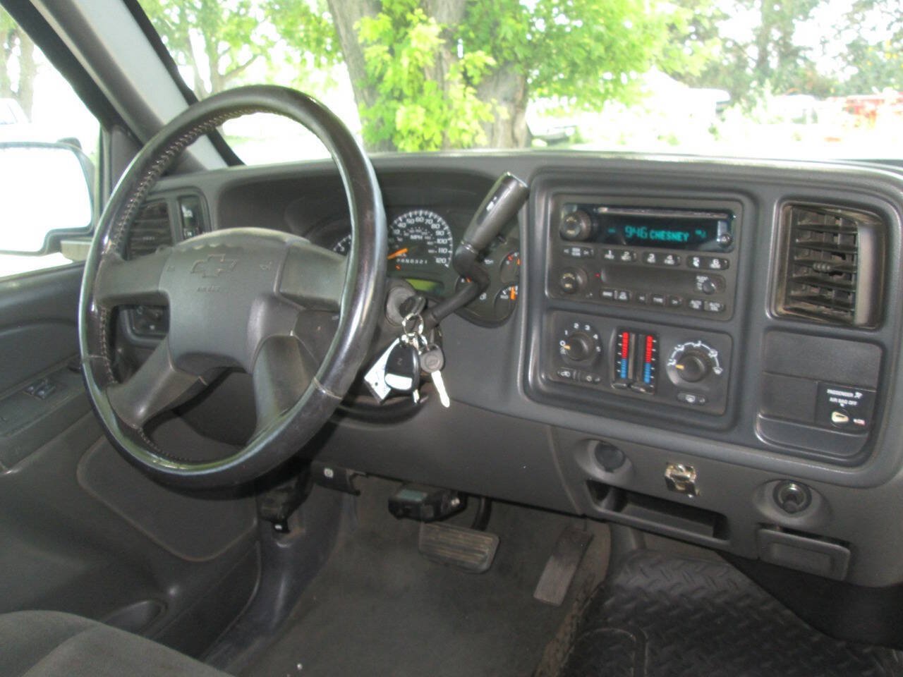 Used 2007 Chevrolet Silverado 2500 LT AWD/4WD image 19