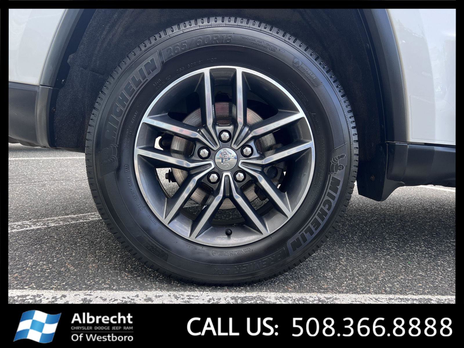 Used 2018 Jeep Grand Cherokee Limited AWD/4WD image 33