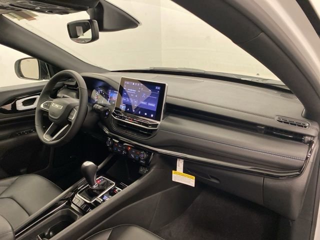 Used 2025 Jeep Compass Limited w/ Sun & Sound Group image 25