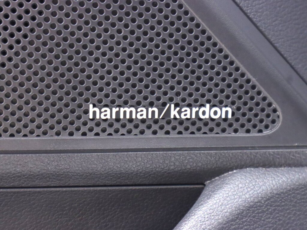 Used 2020 Hyundai Ioniq Limited image 33