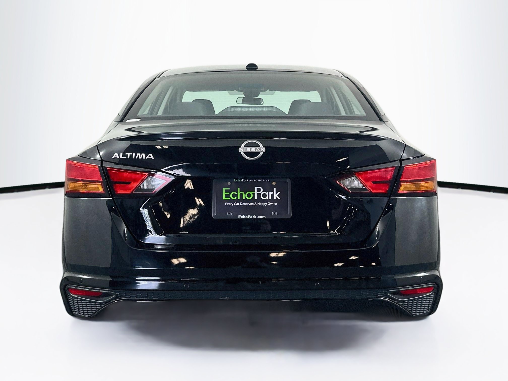Used 2025 Nissan Altima 2.5 SV FWD image 7