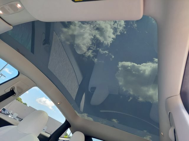 Used 2024 Tesla Model Y Performance AWD/4WD image 21