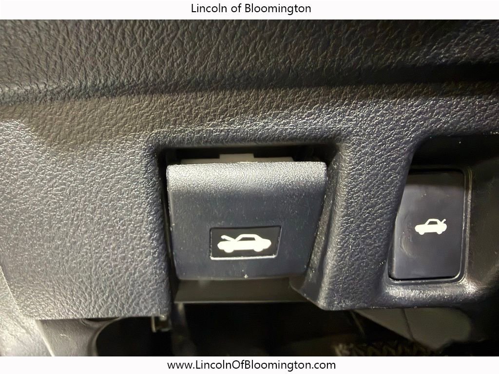 Used 2016 Lexus IS 300 AWD image 22