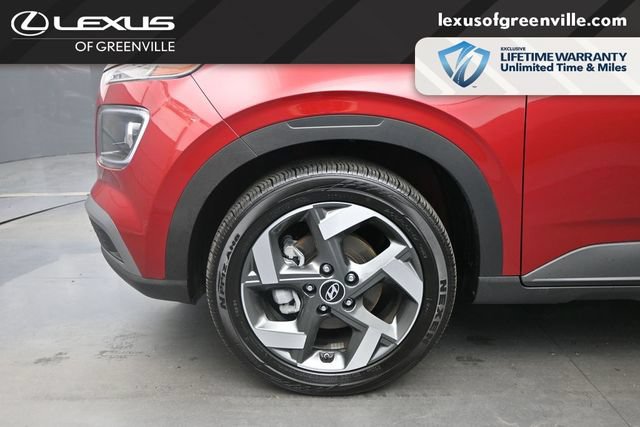 Used 2024 Hyundai Venue Limited FWD image 9