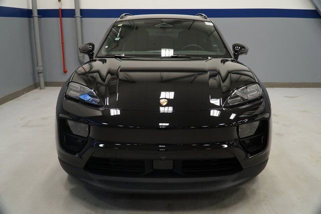 New 2026 Porsche Macan 4S Electric AWD/4WD image 13