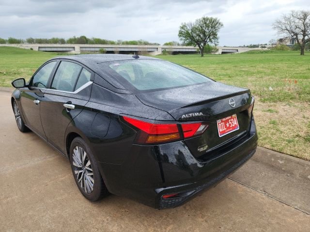 Used 2023 Nissan Altima 2.5 SV image 5