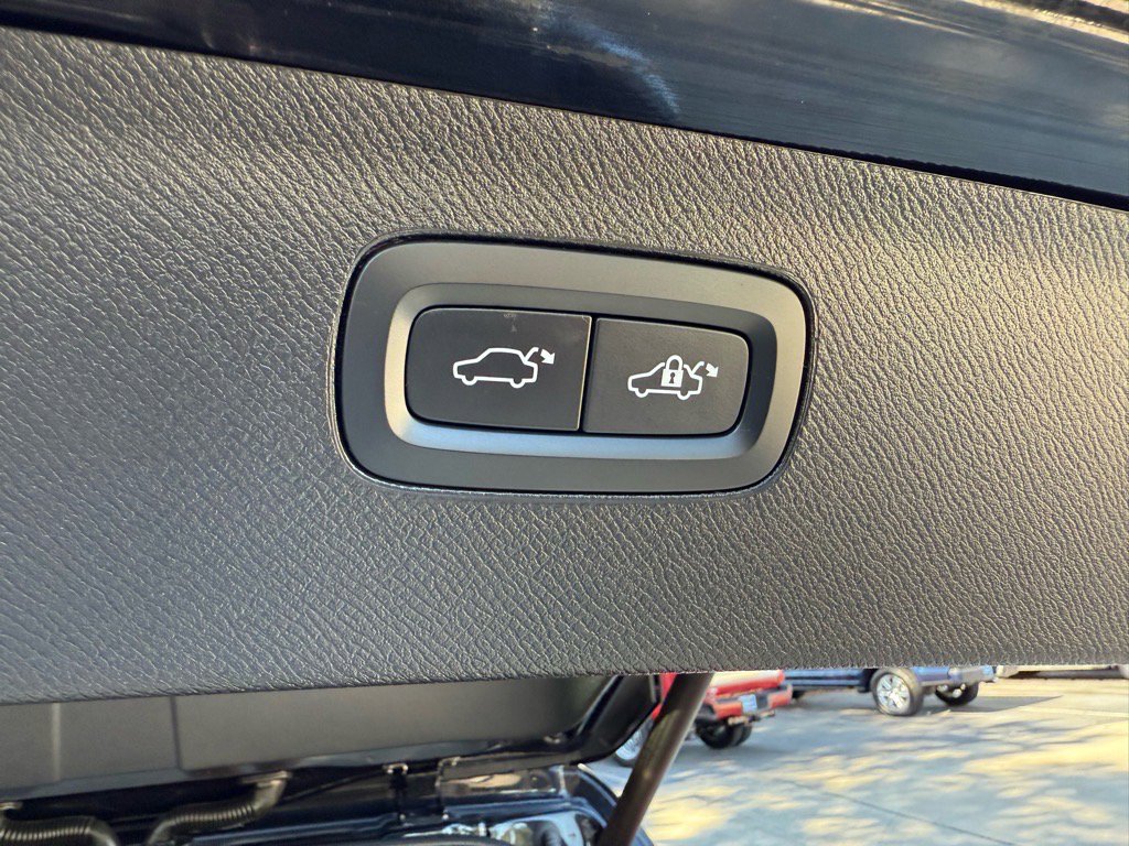 Used 2022 Volvo XC90 T6 Inscription w/ Advanced Package image 43
