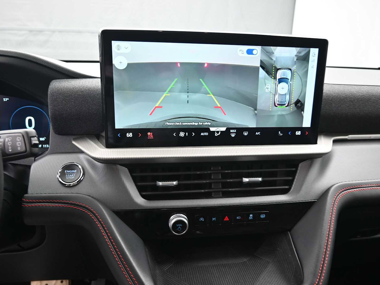 Used 2025 Ford Explorer ST-Line w/ ST-Line Street Pack image 14