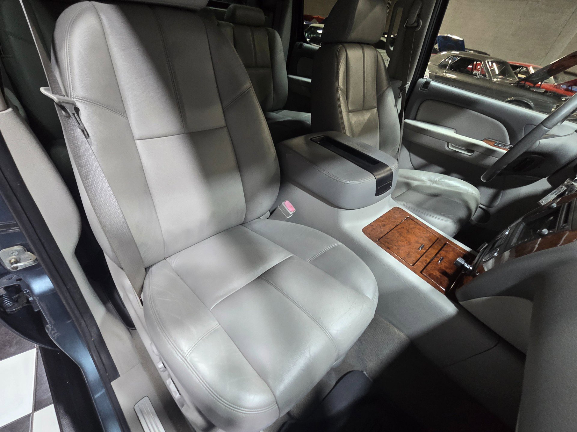 Used 2008 Chevrolet Avalanche LTZ w/ LTZ Preferred Equipment Group image 94