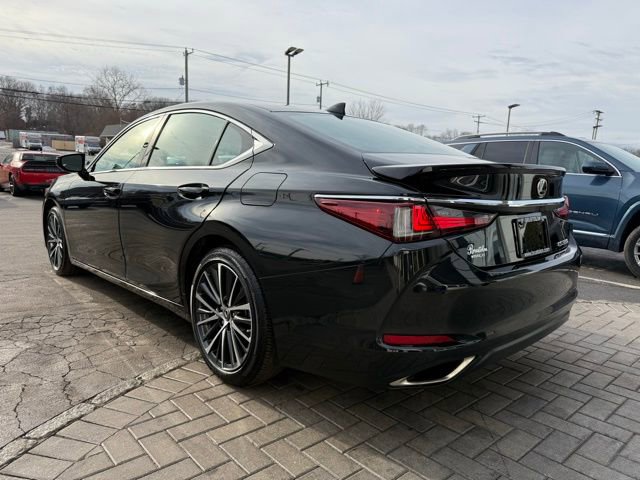 Used 2024 Lexus ES 350 w/ Premium Package image 9