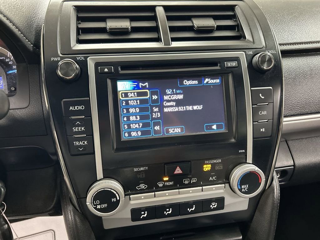 Used 2013 Toyota Camry SE FWD image 14