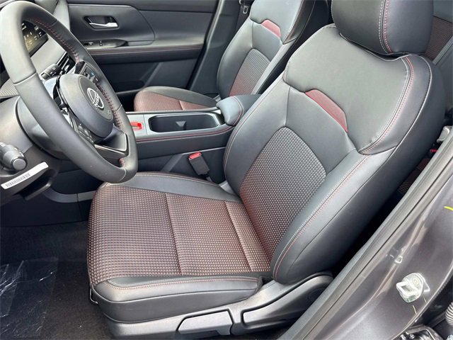 New 2025 Nissan Kicks SR image 22