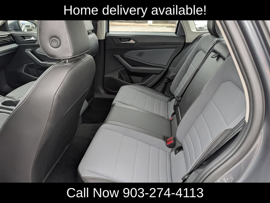 Used 2026 Volkswagen Jetta SE FWD image 29
