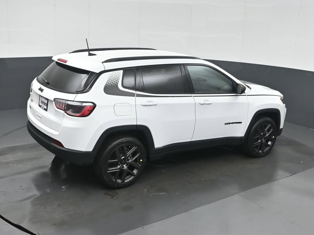 New 2026 Jeep Compass Latitude AWD/4WD image 28