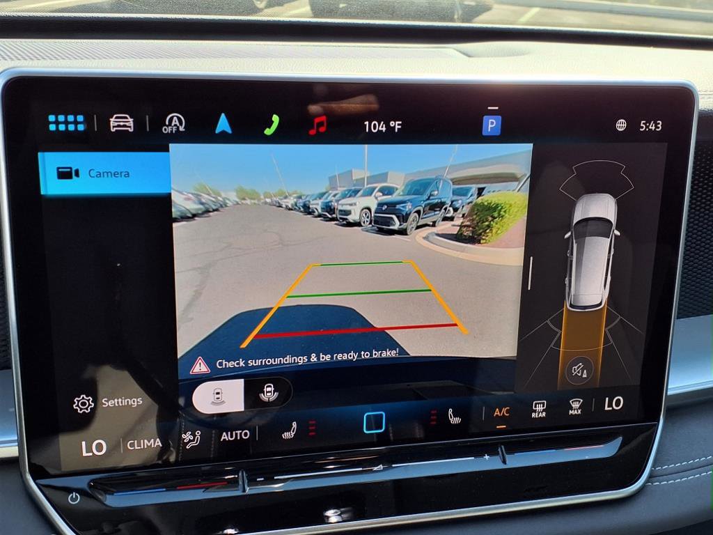 New 2025 Volkswagen Tiguan SE image 18