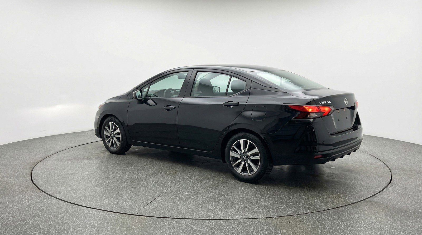 Used 2025 Nissan Versa SV FWD image 6