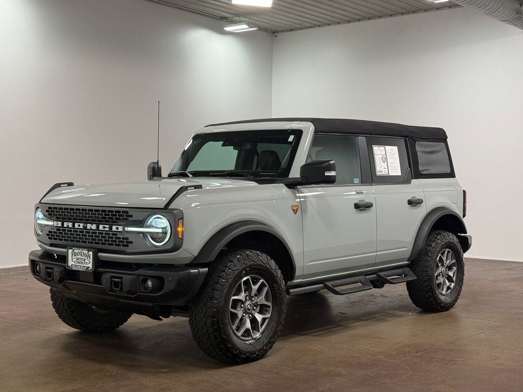 Used 2023 Ford Bronco Badlands image 7
