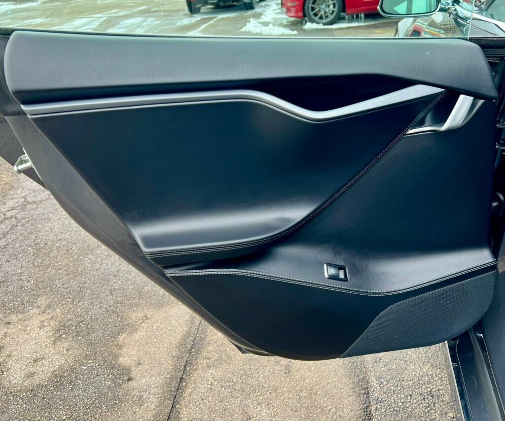 Used 2018 Tesla Model S 75D image 16