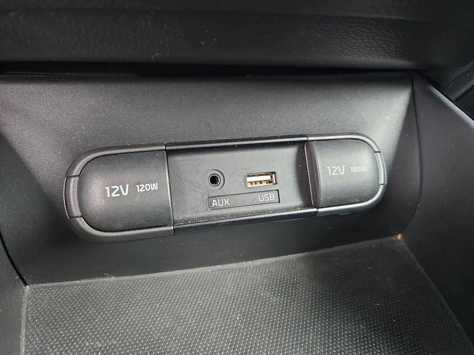 Used 2019 Kia Soul ! FWD image 28
