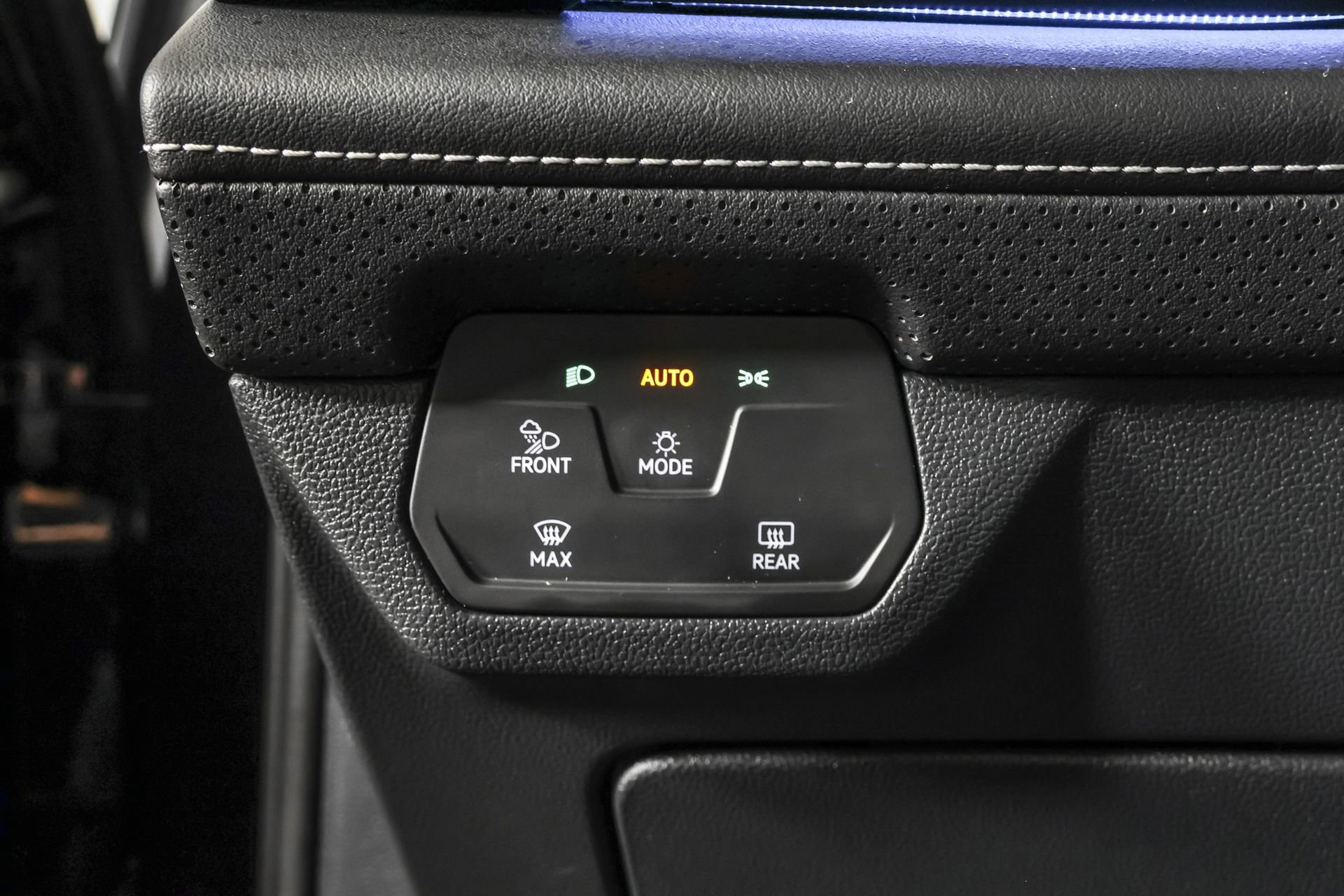 Used 2024 Volkswagen Atlas SEL Premium R-Line image 28