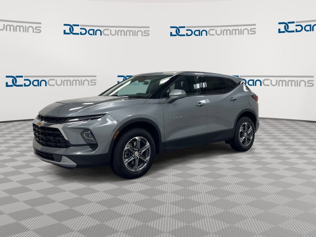 Used 2025 Chevrolet Blazer LT image 4