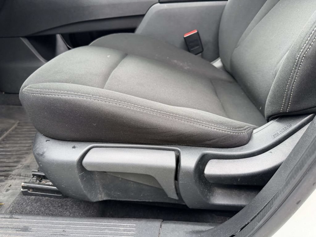 Used 2024 Nissan Rogue S AWD/4WD image 21