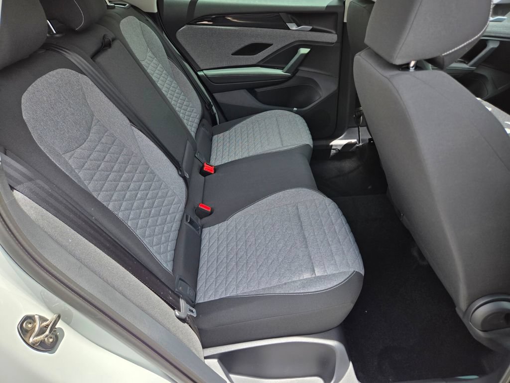 Certified 2025 Volkswagen Tiguan S FWD image 12
