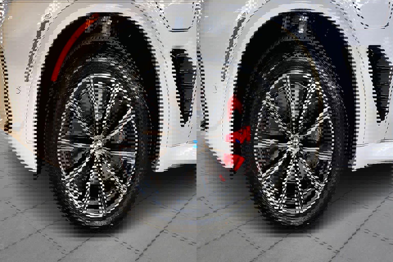 New 2026 BMW X5 xDrive50e w/ M Sport Package image 11