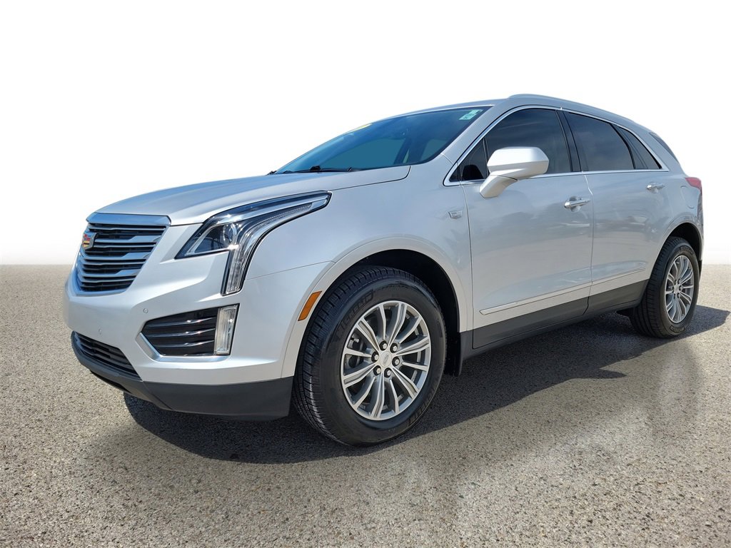 Used 2017 Cadillac XT5 Luxury image 2
