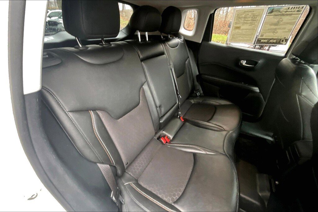 Used 2020 Jeep Compass Latitude image 15