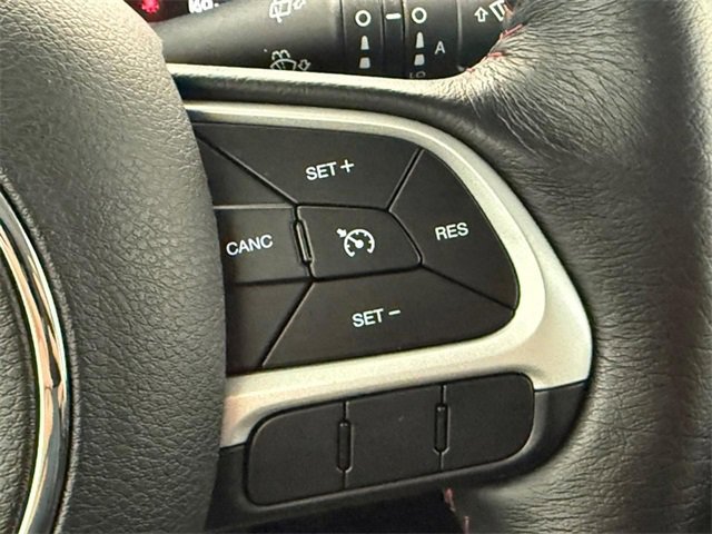 Used 2018 Jeep Renegade Trailhawk w/ Cold Weather Group II image 15