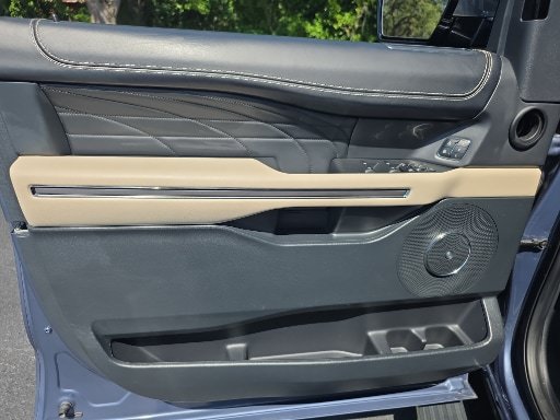 Certified 2022 Ford Expedition Max Platinum RWD image 11