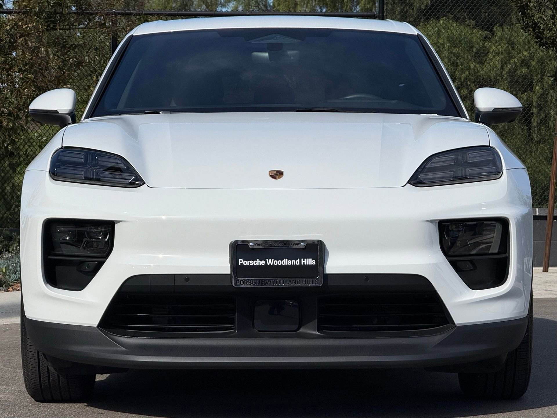 Used 2025 Porsche Macan 4 Electric image 10