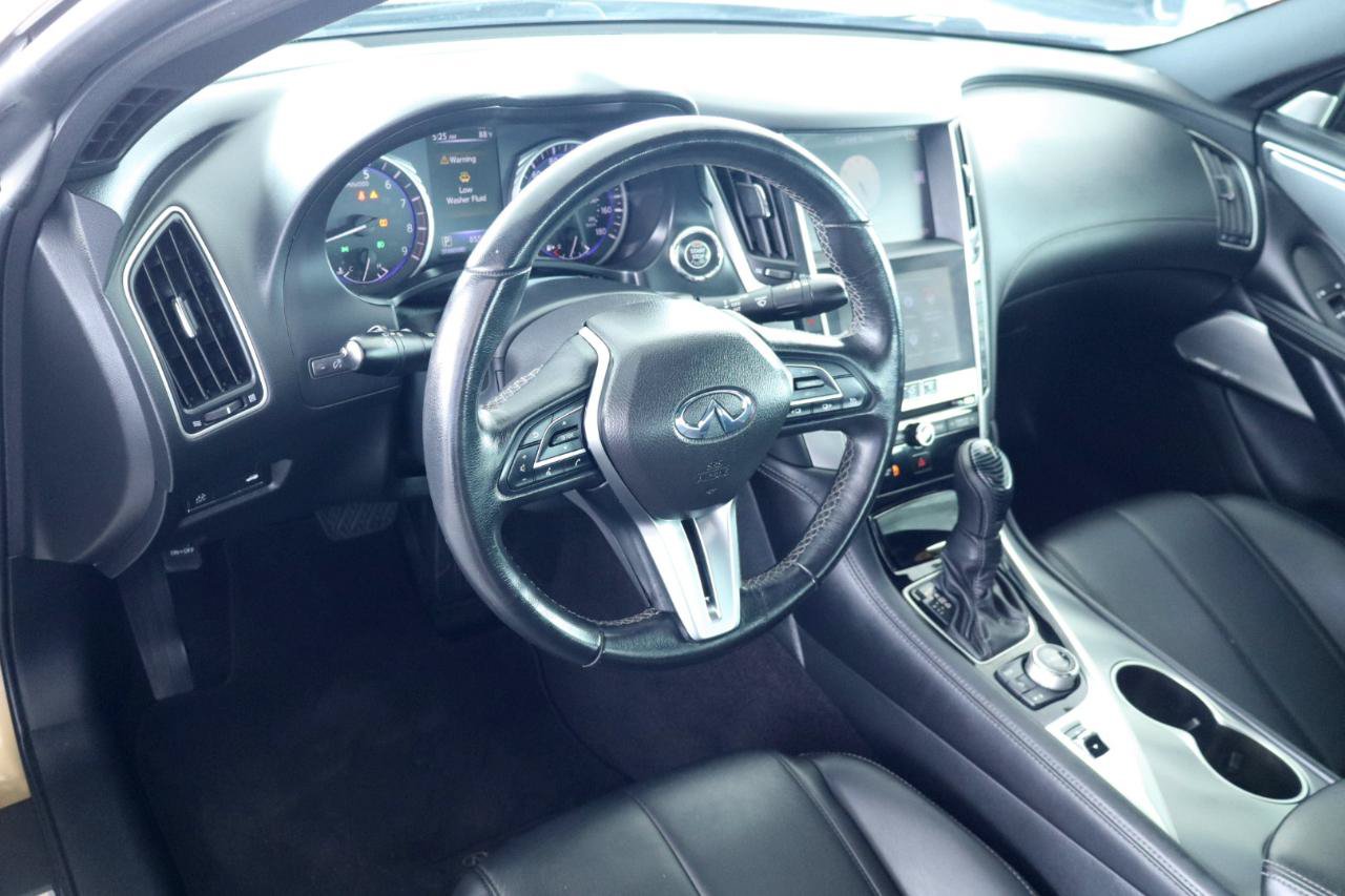 Used 2018 INFINITI Q60 3.0t Luxe RWD image 14
