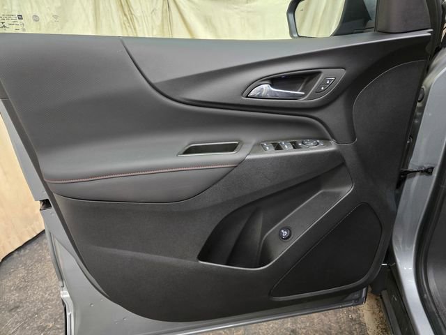 Used 2023 Chevrolet Equinox RS image 13