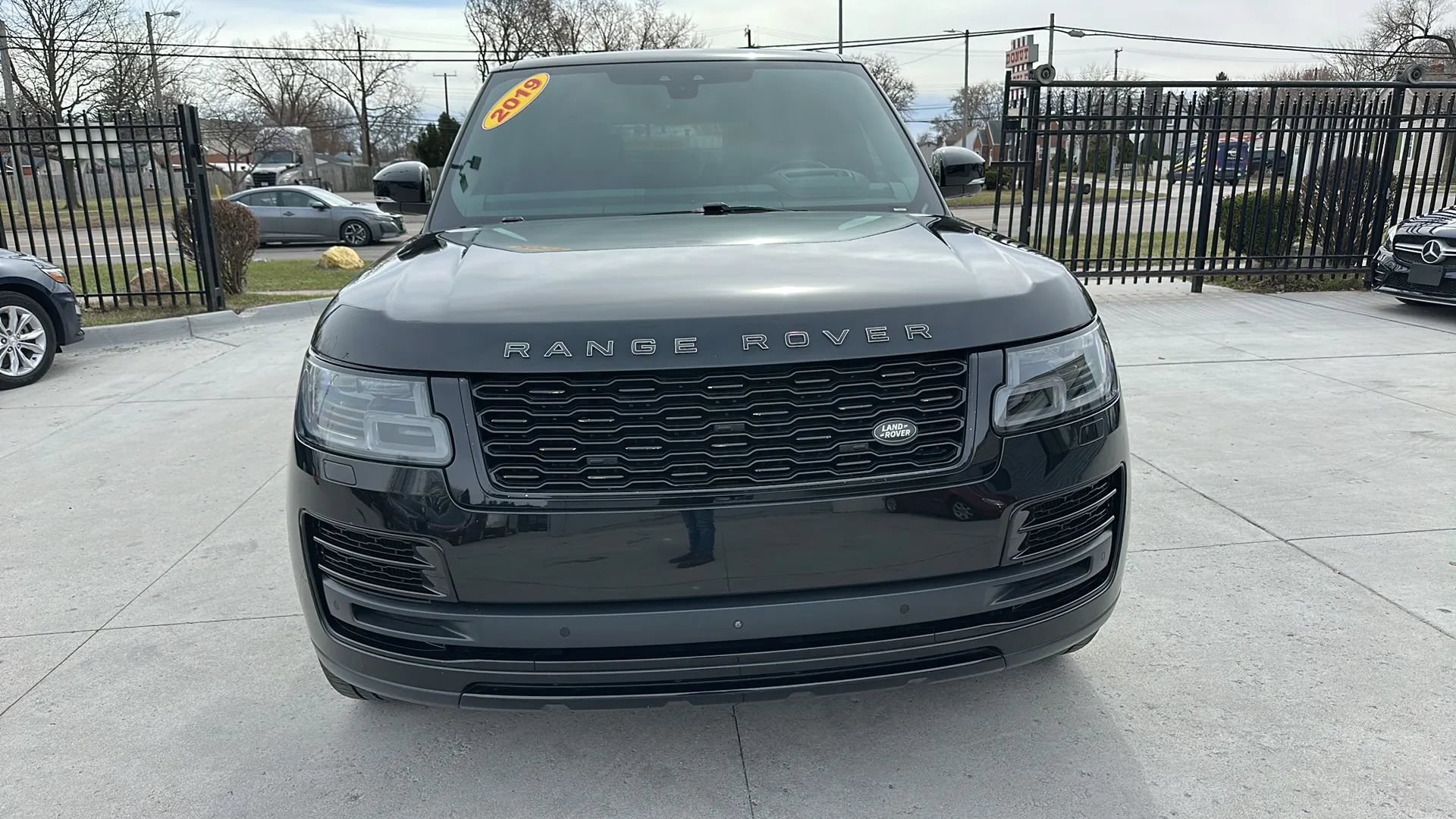 Used 2019 Land Rover Range Rover SV Autobiography Dynamic AWD/4WD image 2