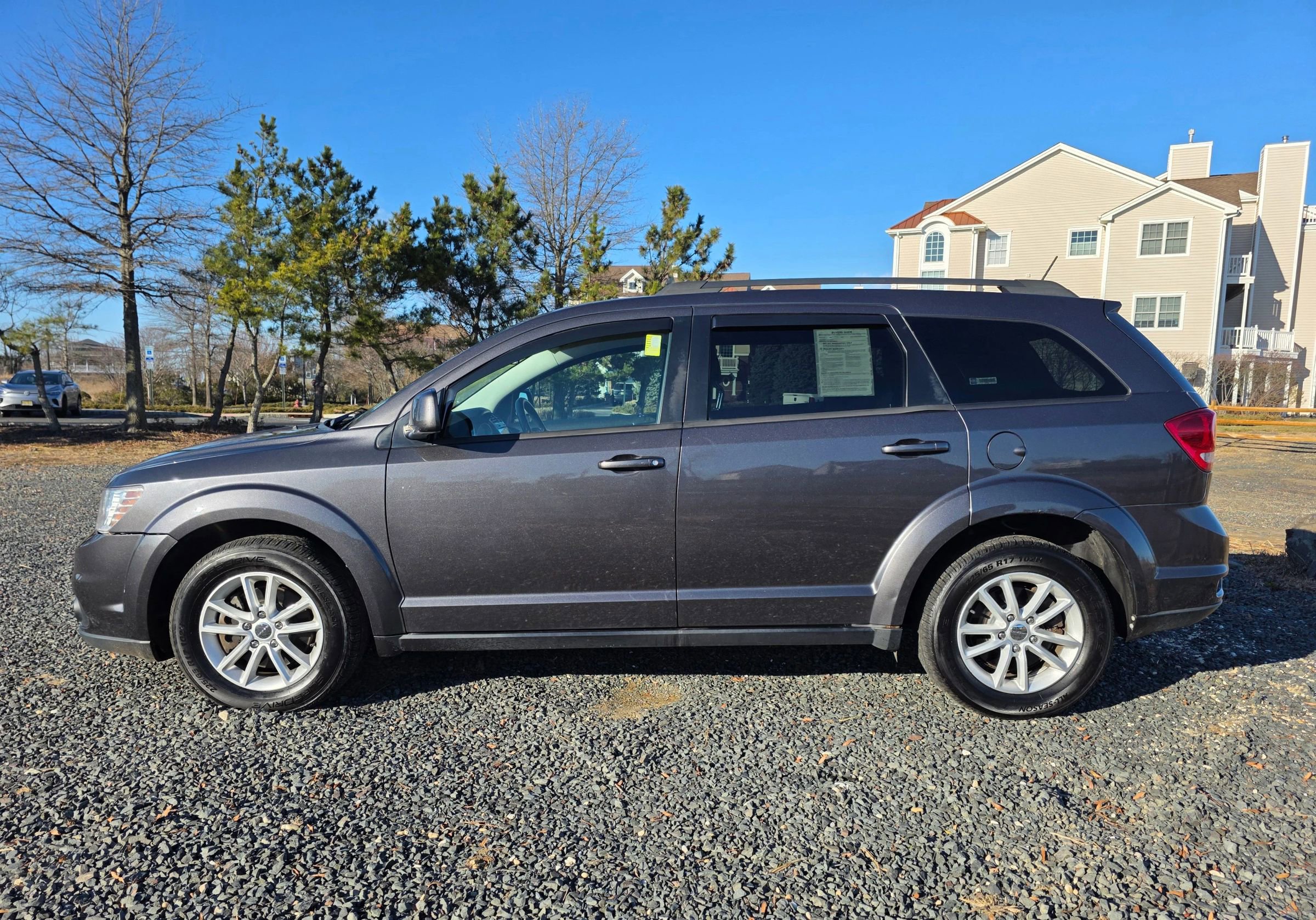 Used 2014 Dodge Journey SXT image 3