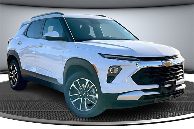 Used 2024 Chevrolet TrailBlazer LT image 3
