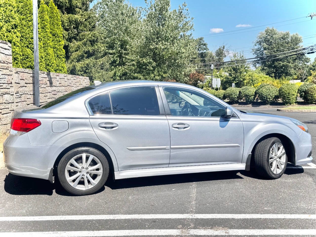 Used 2013 Subaru Legacy 2.5i Limited image 4