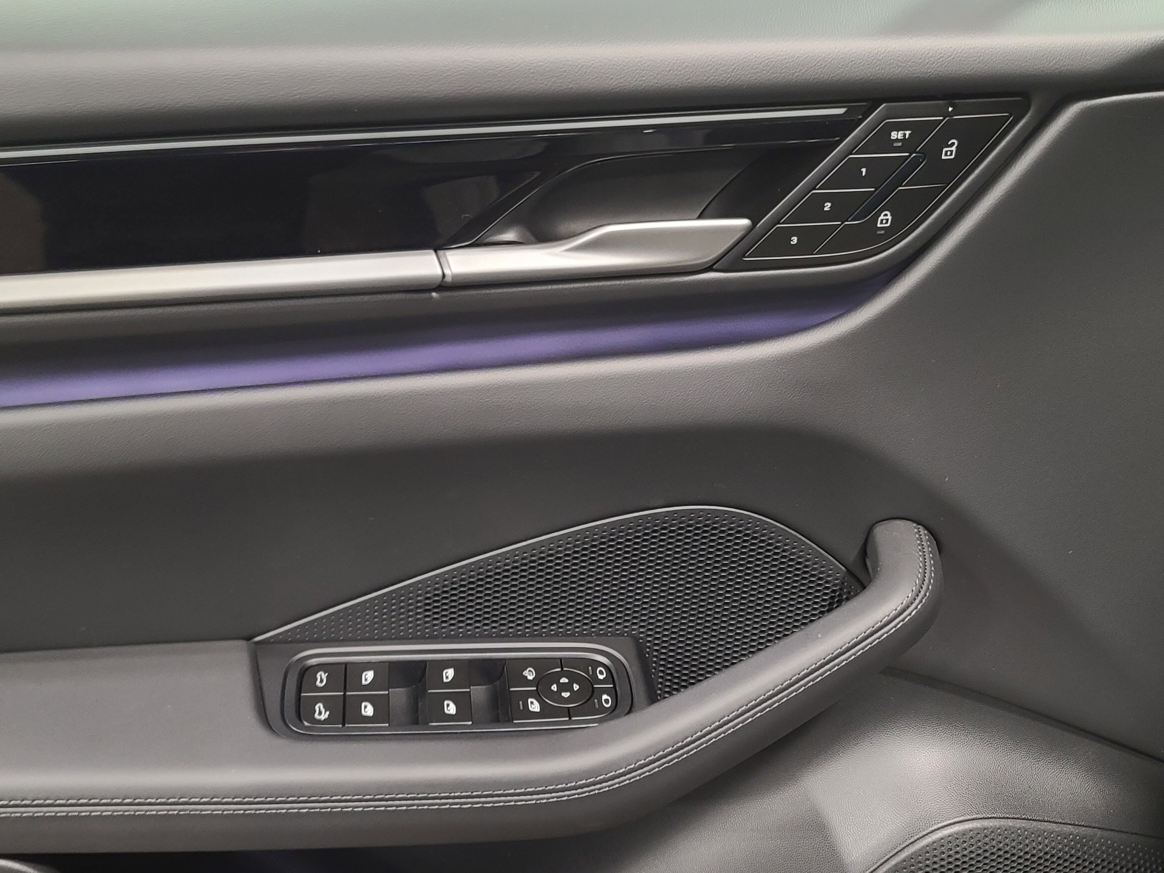 New 2026 Porsche Macan 4 Electric AWD/4WD image 14