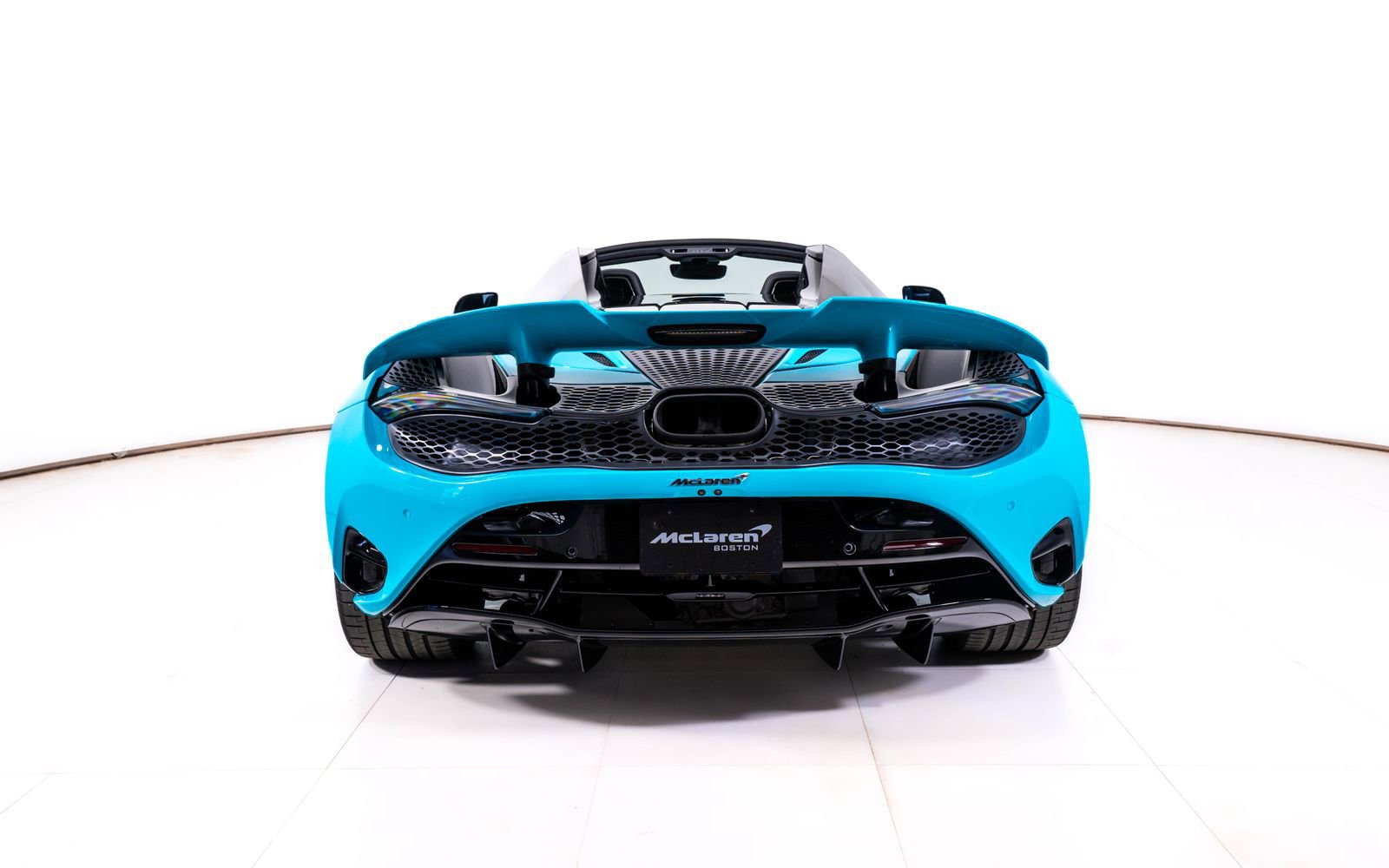 Used 2026 McLaren 750S Spider RWD image 6