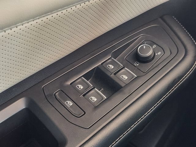 Used 2024 Volkswagen Atlas Cross Sport SEL Premium R-Line AWD/4WD image 22