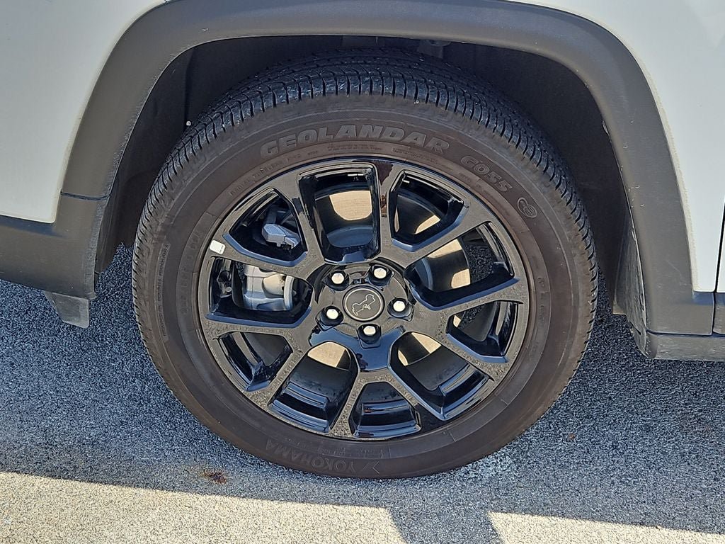 Certified 2026 Jeep Compass Latitude AWD/4WD image 13