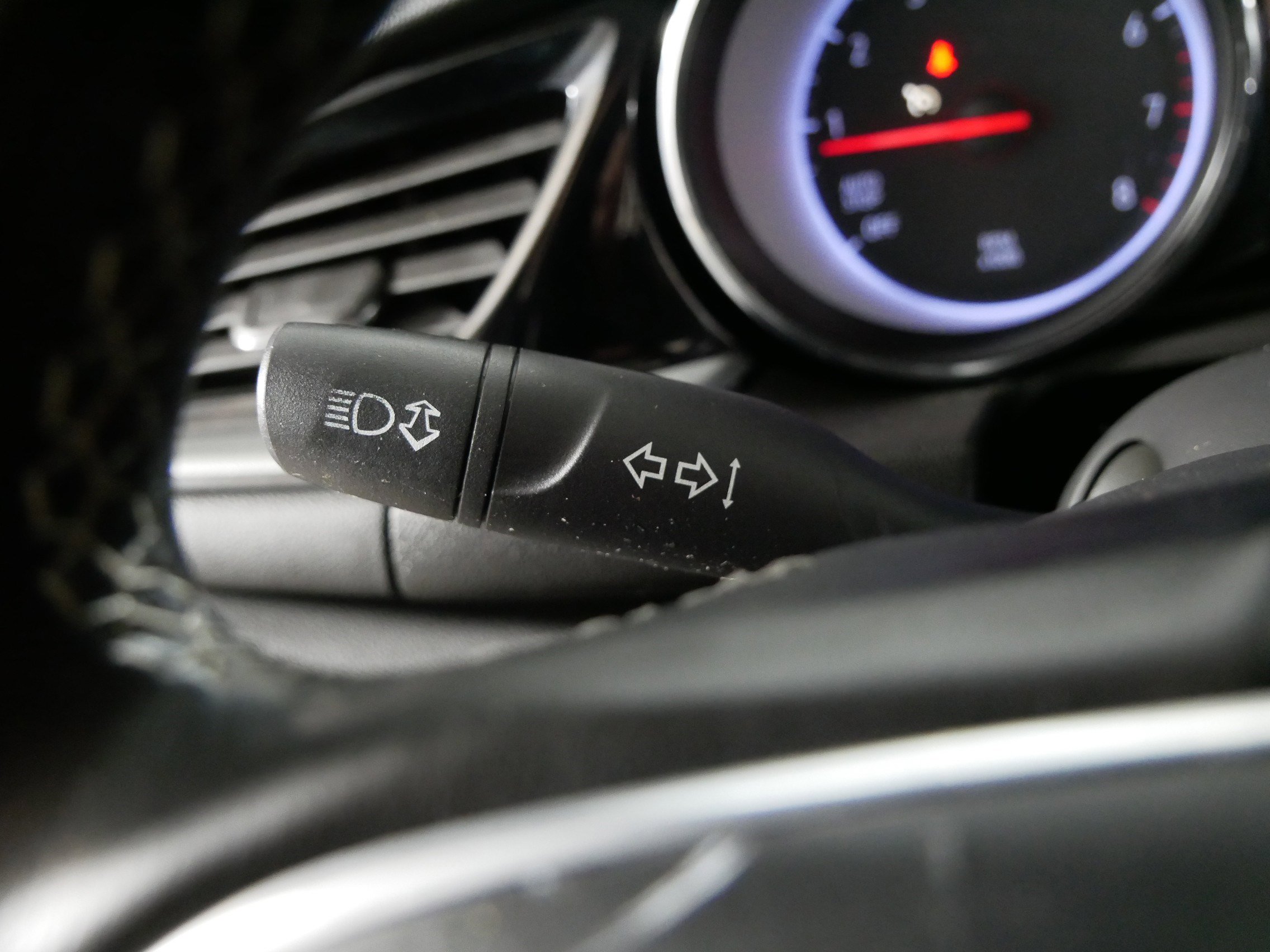 Certified 2018 Buick Regal Preferred image 30