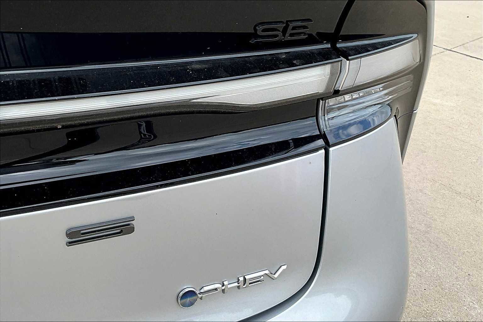 New 2026 Toyota Prius Plug-In Hybrid image 15