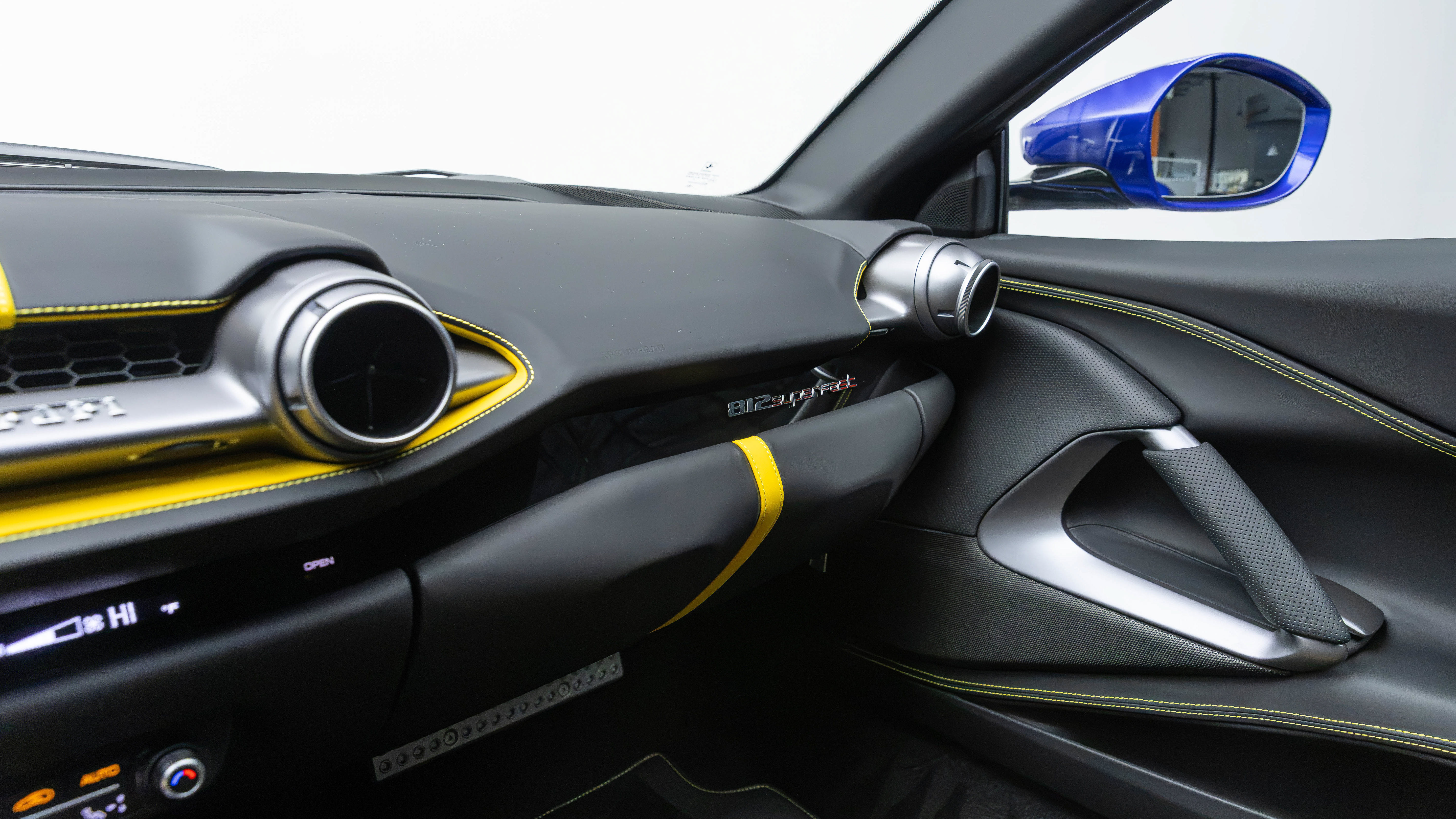 Used 2020 Ferrari 812 Superfast RWD image 37