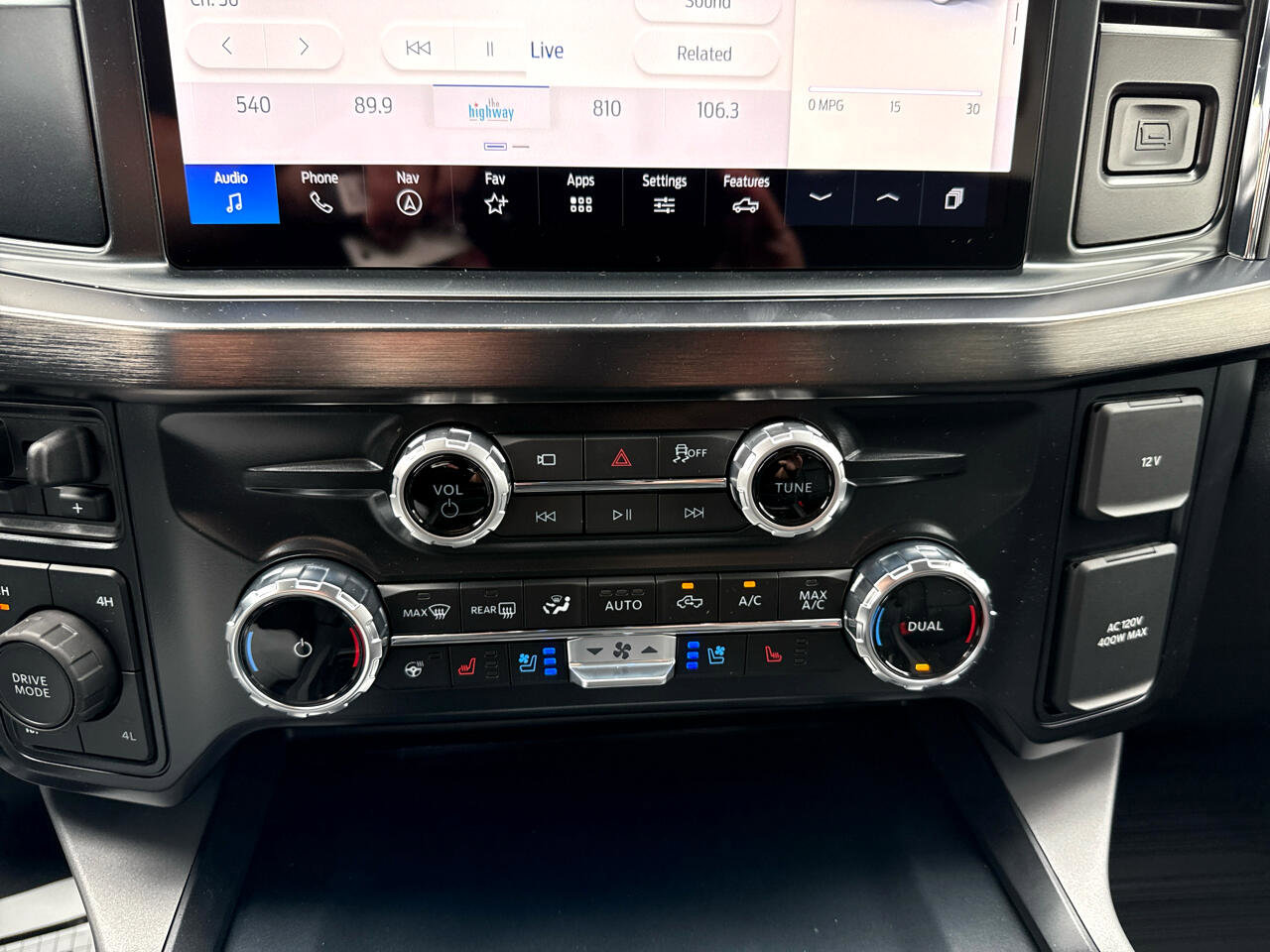 New 2026 Ford F350 Lariat image 33